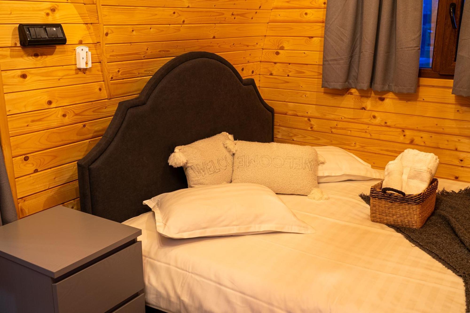 Glamp In Style Pods Resort Bran  Eksteriør bilde