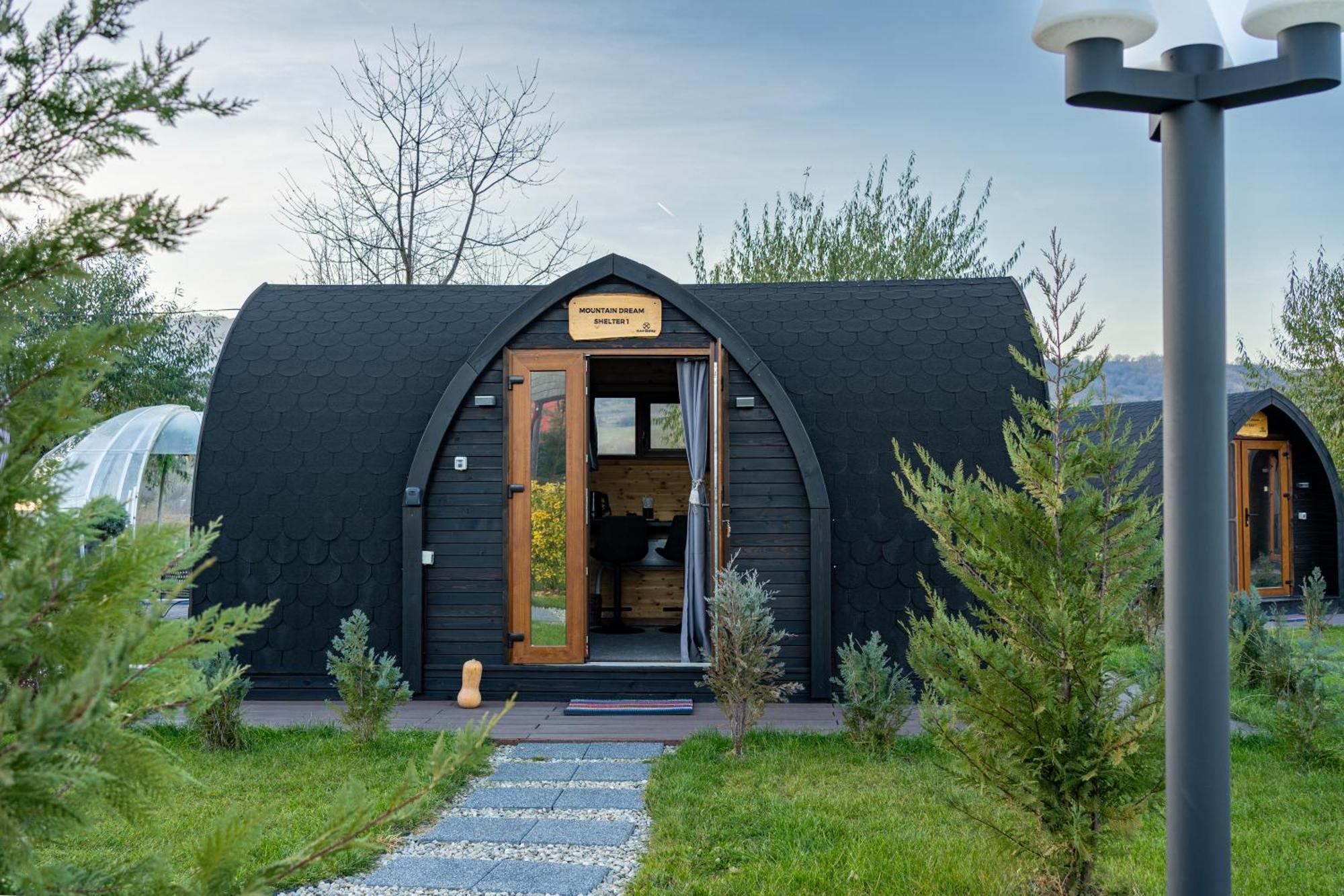 Glamp In Style Pods Resort Bran  Eksteriør bilde