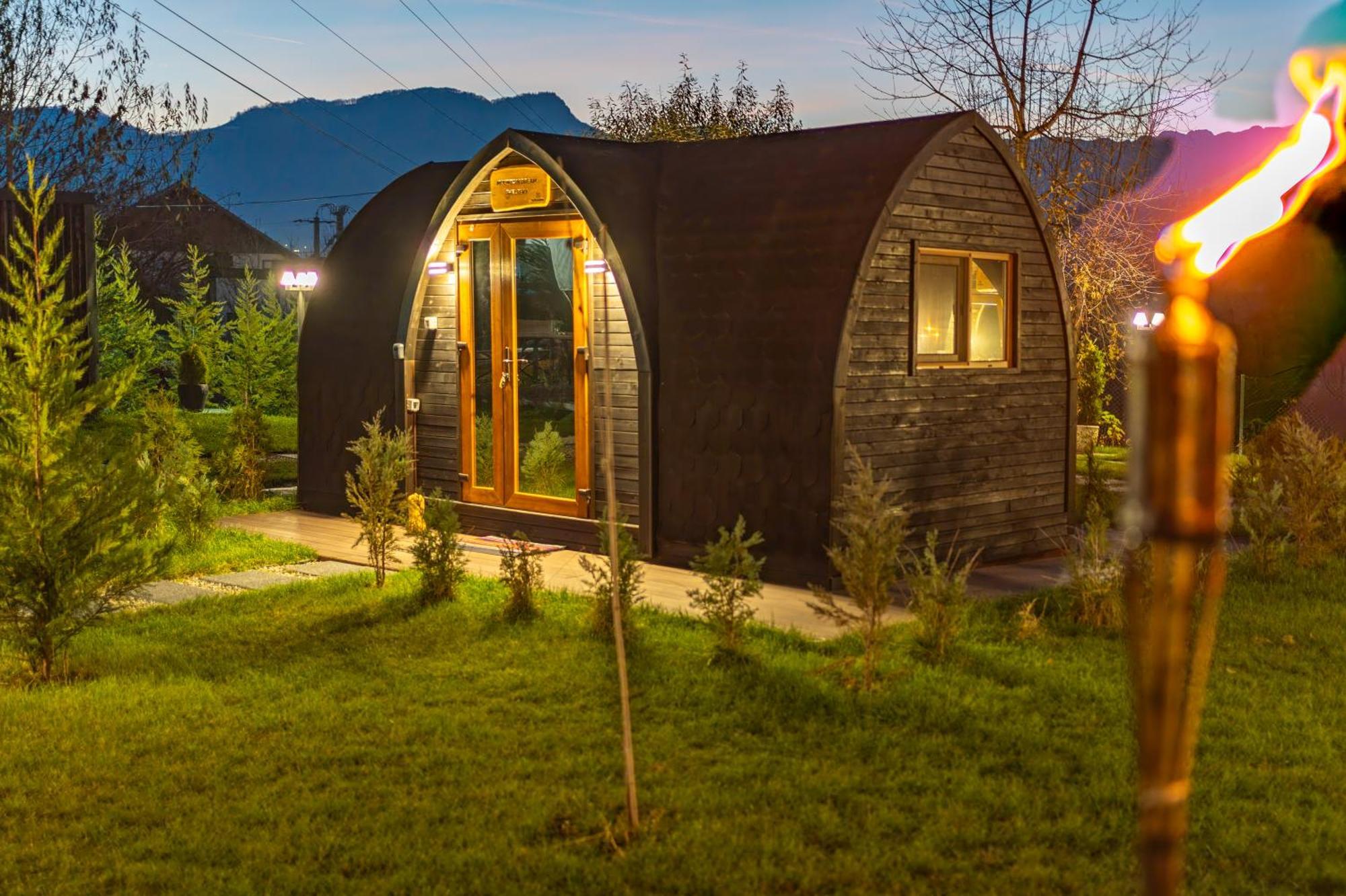 Glamp In Style Pods Resort Bran  Eksteriør bilde