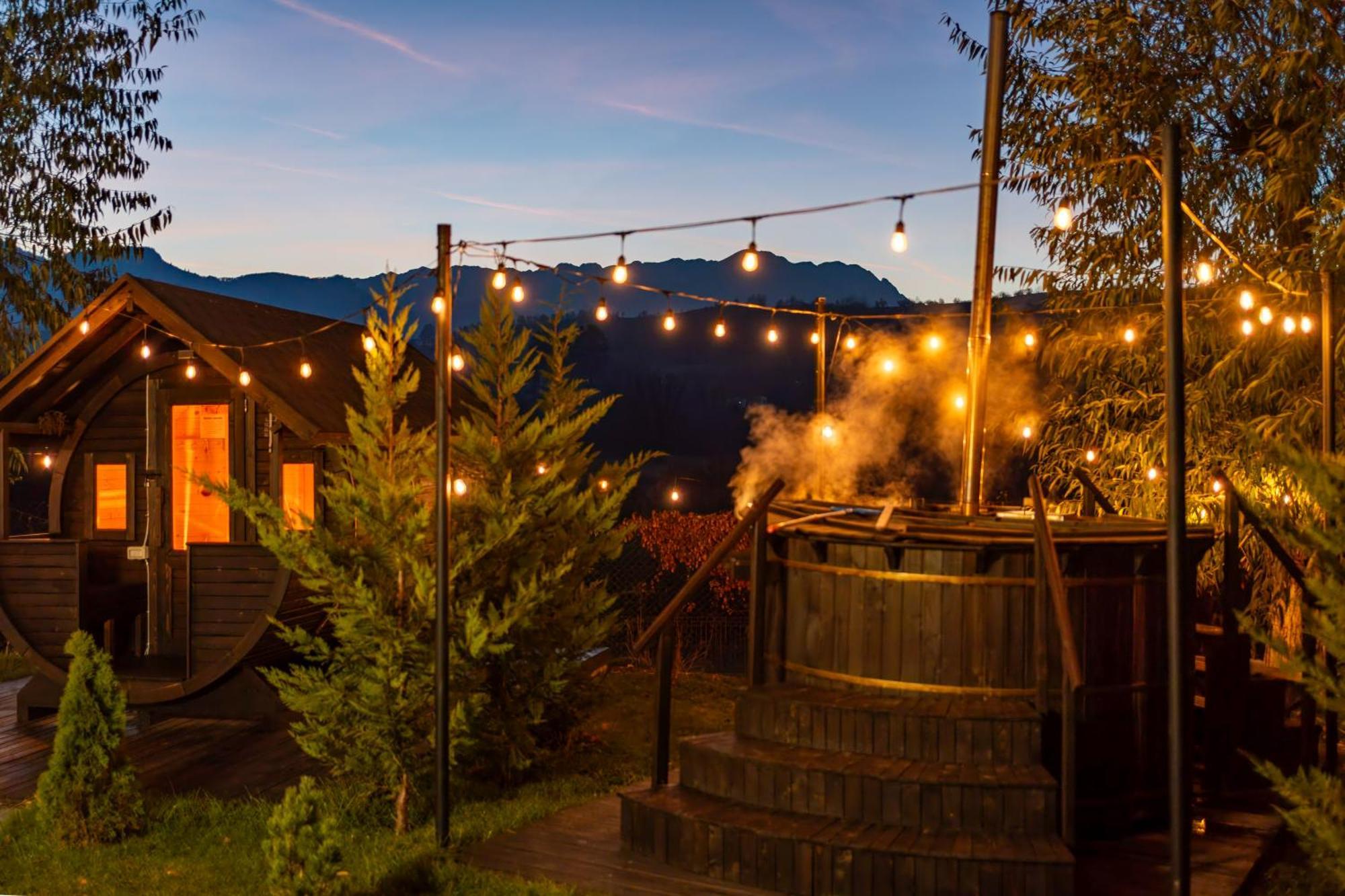 Glamp In Style Pods Resort Bran  Eksteriør bilde