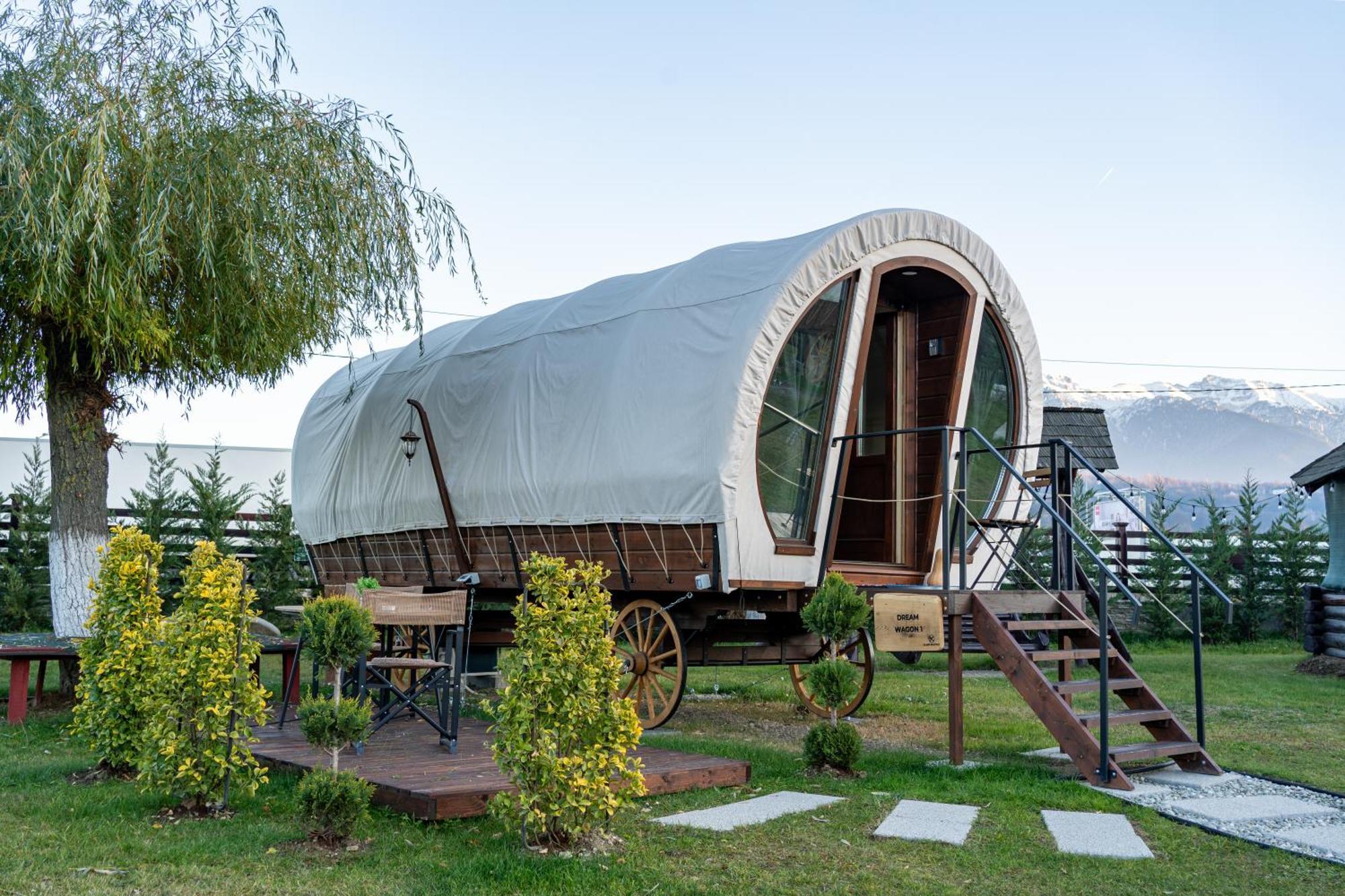 Glamp In Style Pods Resort Bran  Eksteriør bilde