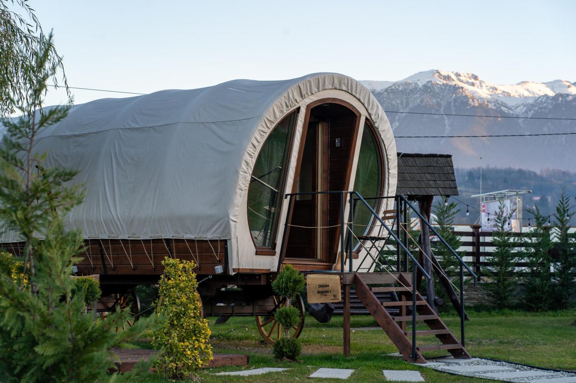 Glamp In Style Pods Resort Bran  Eksteriør bilde