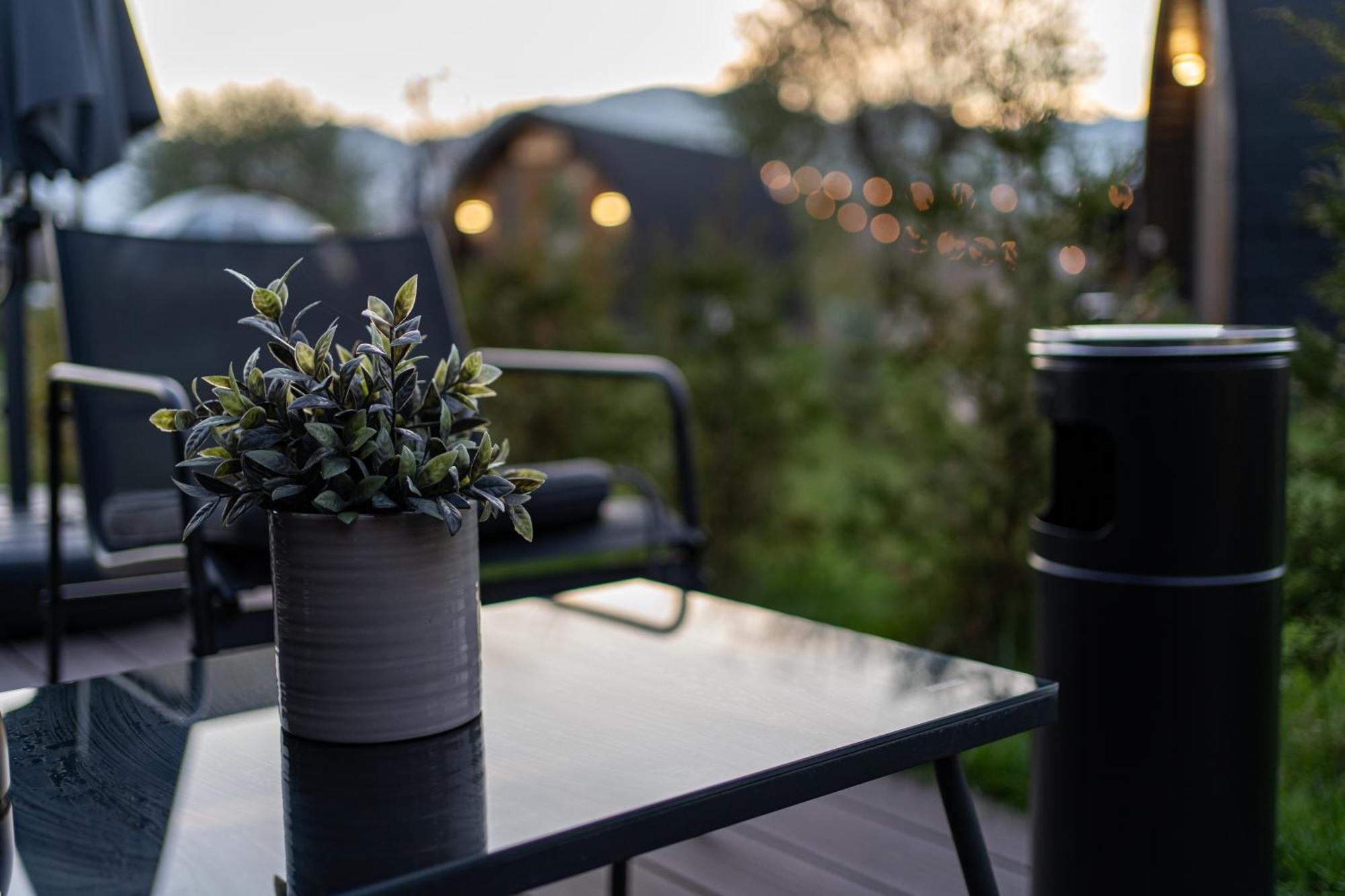 Glamp In Style Pods Resort Bran  Eksteriør bilde