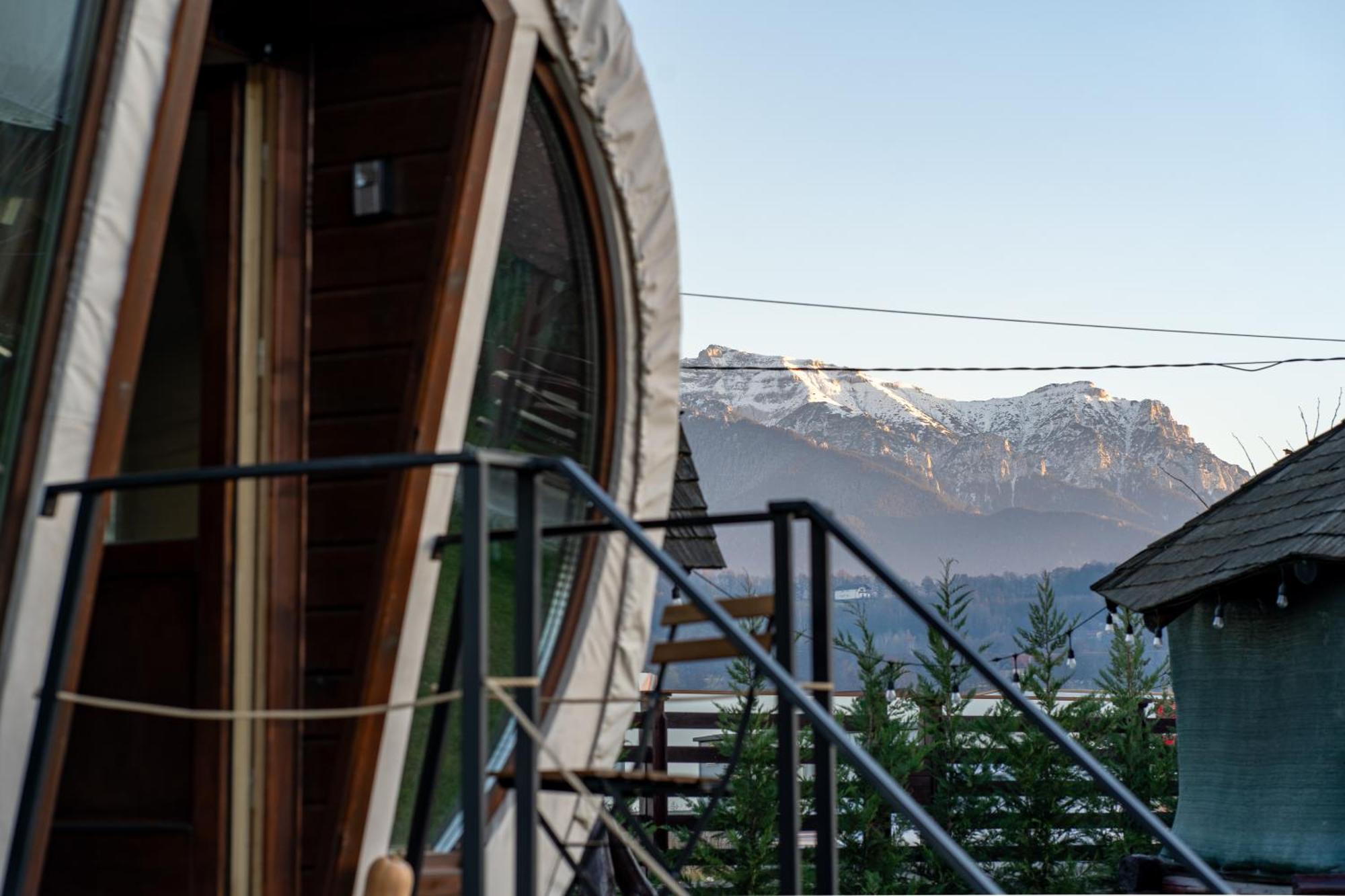Glamp In Style Pods Resort Bran  Eksteriør bilde
